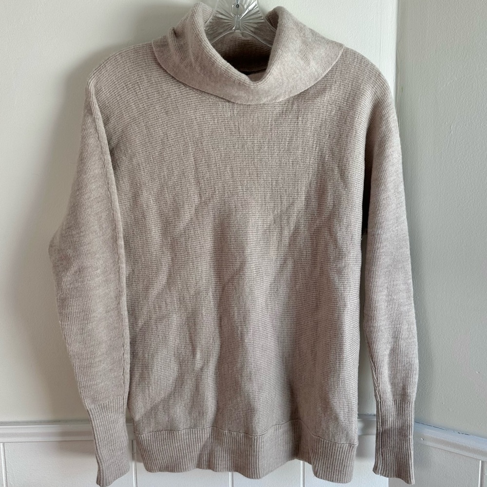 Tahari Cowl Neck 100% Merino Wool Sweater Beige Women’s Size XS